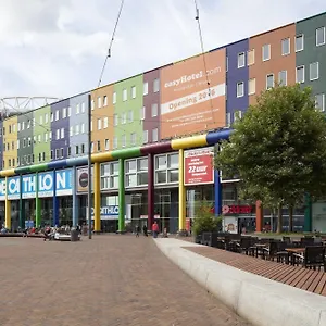 Easyhotel Arena Boulevard 2*, Amszterdam Hollandia